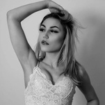 Scrivimi e ti diro' come conquistarmi al punto di farmi finire nel tuo letto ❤️‍🔥